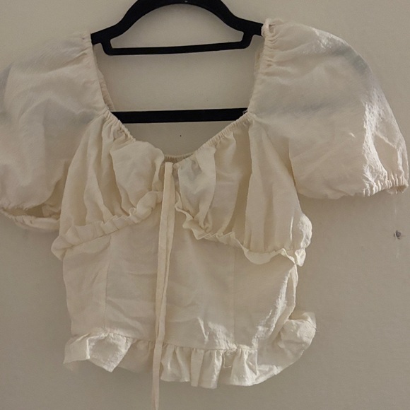 Forever 21 Tops - Forever 21 Cream Ruffle Puff Sleeve Blouse